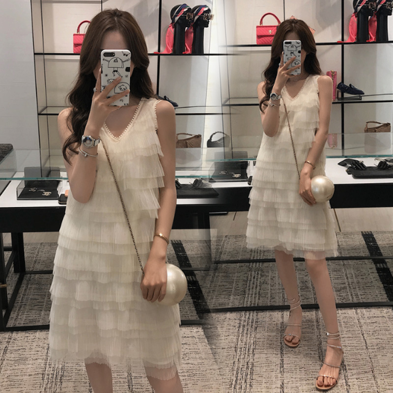 孕妇夏装雪纺连衣裙2019新款宽松网纱打底裙韩版外穿吊带裙背心裙在类目 孕妇装/孕产妇用品/营养, 孕妇装, 连衣裙中 - 来自Buy2taobao.com提供专业的淘宝代购服务