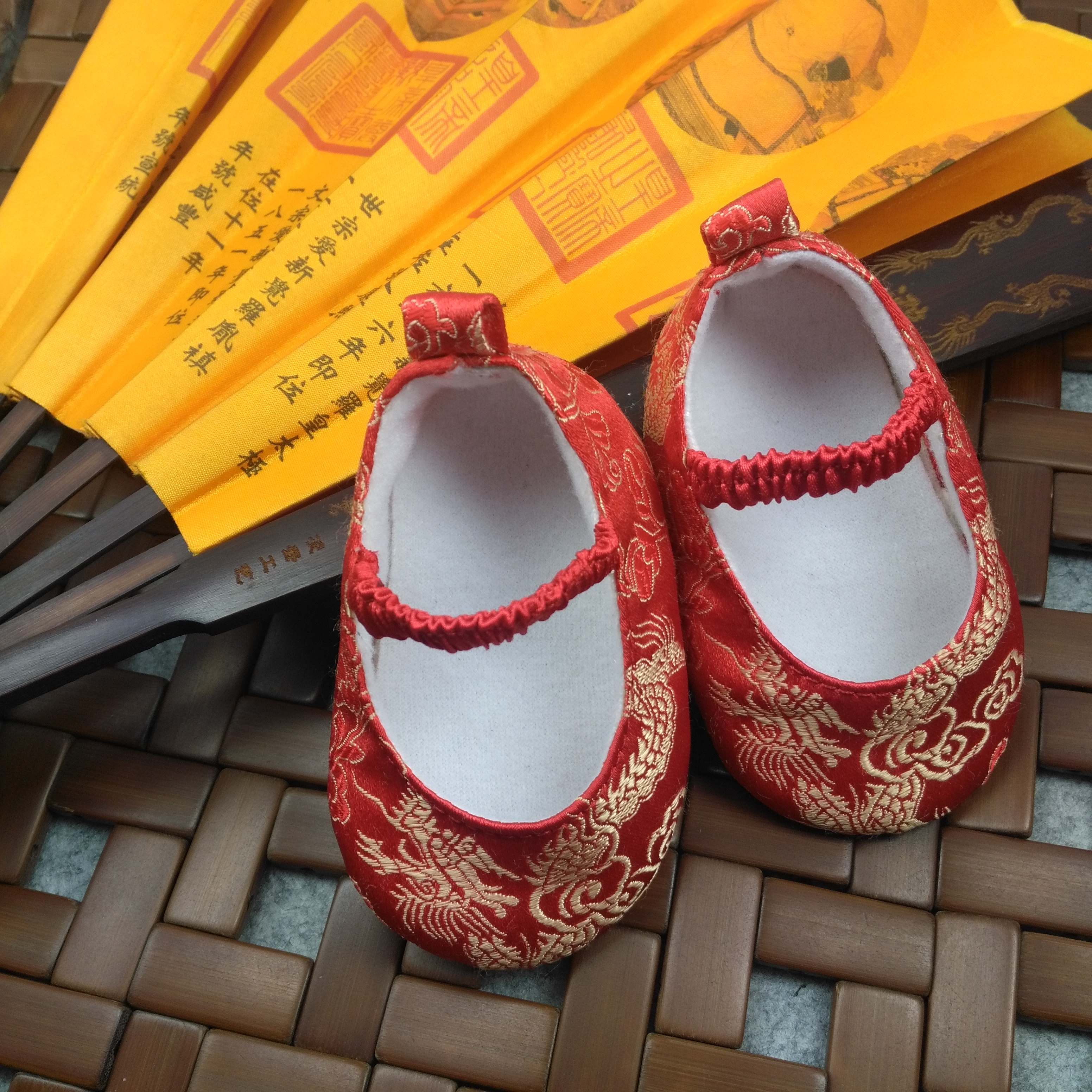 原创中国风婴儿满月鞋百日宴用唐装配鞋男宝宝款手工布鞋吉祥|ruв категории детская обувь/детская обувь/между родителями и детьми обувь, традиционные ткани, обувь/Ручная вязка обувь - от Buy2taobao.com для оказания профессиональной услуги покупки агента Taobao