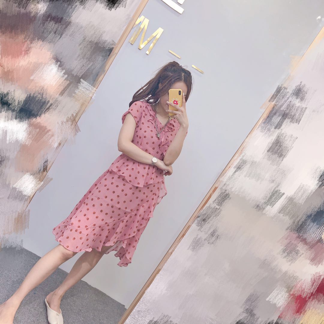 【小花新店福利189元】圆点V领韩版荷叶边裙bjn-604-hsj-3123-915在类目 女装/女士精品, 连衣裙中 - 来自Buy2taobao.com提供专业的淘宝代购服务