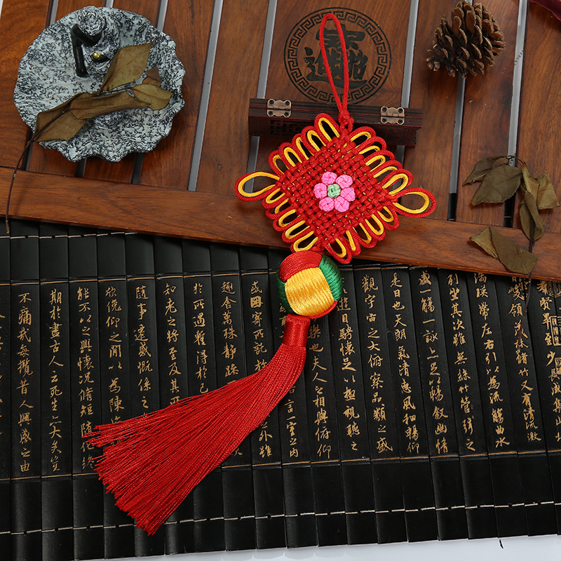 藤缠树中国结绣球广西壮族旧州婚庆新年春节节日场景活动布置车挂在类目 特色手工艺, 地区民间特色手工艺, 中国结中 - 来自Buy2taobao.com提供专业的淘宝代购服务