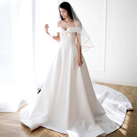 抖音同款婚纱2019春季新款拖尾公主梦幻赫本轻婚纱一字肩缎面婚纱|msdalam kategori Butik wanita / wanita, perkahwinan/Cheongsam/pakaian, perkahwinan - dari Buy2taobao.com untuk memberikan perkhidmatan ejen Taobao profesional membeli