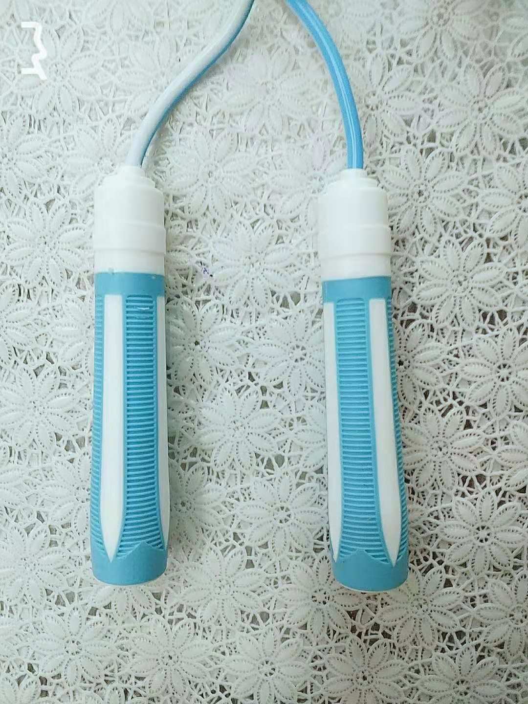 儿童跳绳幼儿园跳绳初学小学生幼儿体育课跳绳可调节4yFiO1G0zW在类目 玩具/童车/益智/积木/模型, 户外运动/休闲/传统玩具, 跳绳中 - 来自Buy2taobao.com提供专业的淘宝代购服务