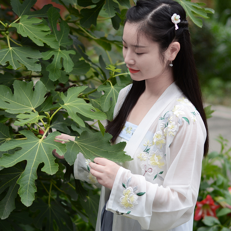 漫春雪 原创绣花褙子改良宋裤宋抹吊带三件套 多色可选【流香】在类目 女装/女士精品, 唐装/民族服装/舞台服装, 民族服装/舞台装中 - 来自Buy2taobao.com提供专业的淘宝代购服务