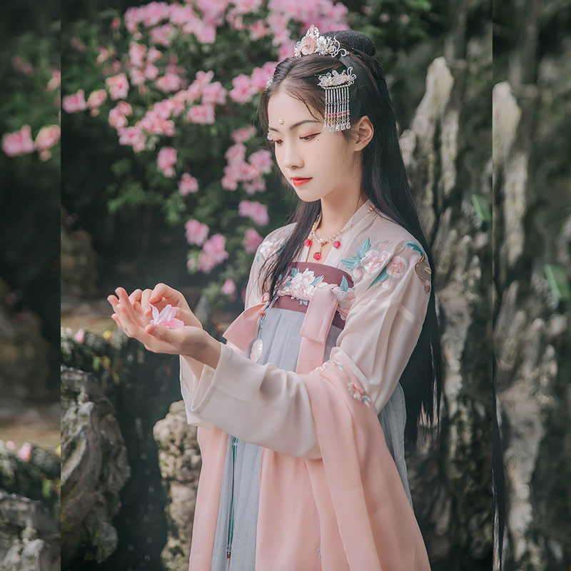 中国风套装女2019汉服刺绣复古文艺日常学生汉元素上衣短裙夏在类目 女装/女士精品, 唐装/民族服装/舞台服装, 民族服装/舞台装中 - 来自Buy2taobao.com提供专业的淘宝代购服务
