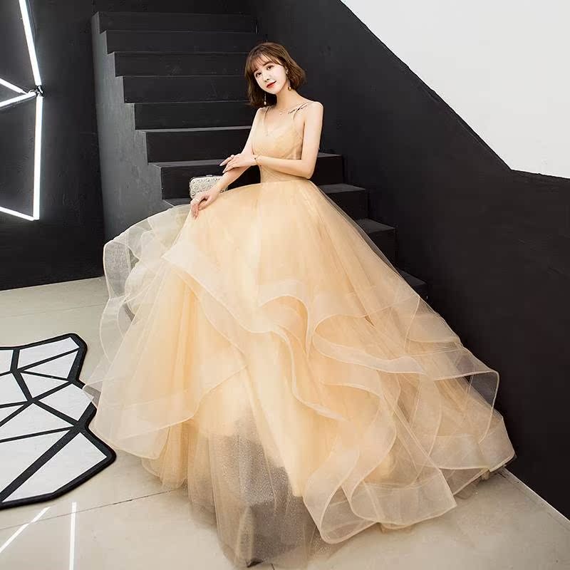 礼服女2019新款时尚宴会主持新娘结婚红色高端显瘦遮肚吊带蓬蓬裙在类目 女装/女士精品, 婚纱/旗袍/礼服, 礼服/晚装中 - 来自Buy2taobao.com提供专业的淘宝代购服务