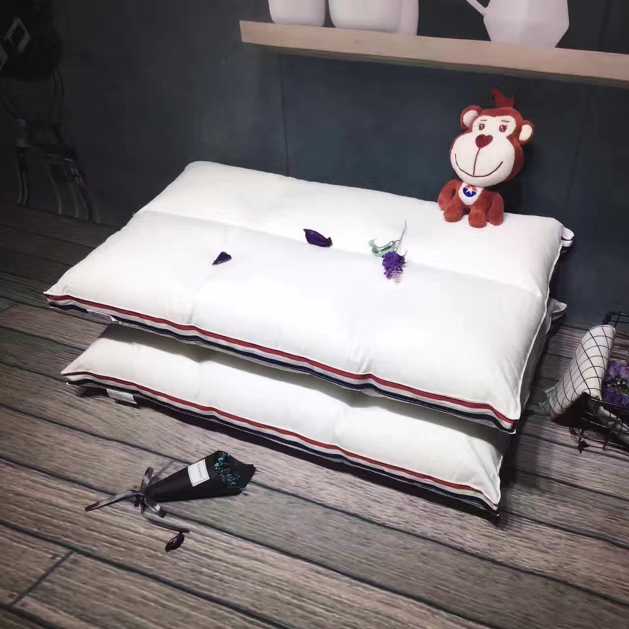 Cotton Embroidery velvet British style Pillow core comfortable pure cotton hotel Single soft Neck protectionin the Bedclothes , Pillow/Pillow/Pillow/Cervical pillow category - from Buy2taobao.com to provide professional Taobao agent buy service