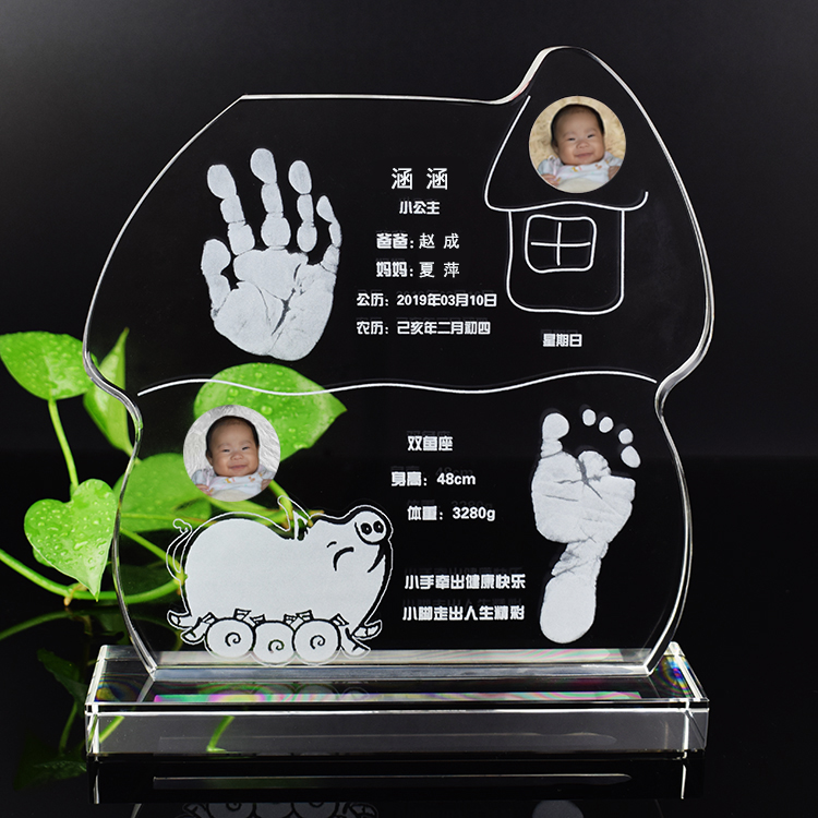 新生儿纪念品婴儿手脚印水晶摆件满月百日周岁礼品|ruв категории игрушка/коляска/головоломка/блоки/модель, Ребенок сувениры/характер продукта, руки следы - от Buy2taobao.com для оказания профессиональной услуги покупки агента Taobao