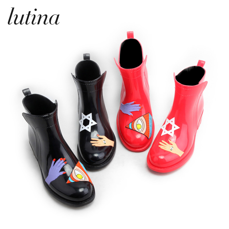 lutina時尚手繪風女式短筒雨靴水靴水鞋膠鞋防滑可愛成人雨鞋女在類目 女鞋, 雨鞋中 - 來自Buy2taobao.com提供專業的淘寶代購服務