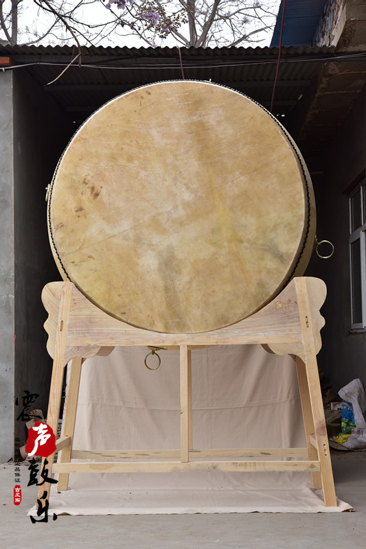 厂家直销椿木白茬战鼓牛皮大鼓黄牛皮原木色鼓龙鼓寺院鼓法器鼓在类目 乐器/吉他/钢琴/配件, 民族乐器, 鼓-民族鼓, 战鼓中 - 来自Buy2taobao.com提供专业的淘宝代购服务