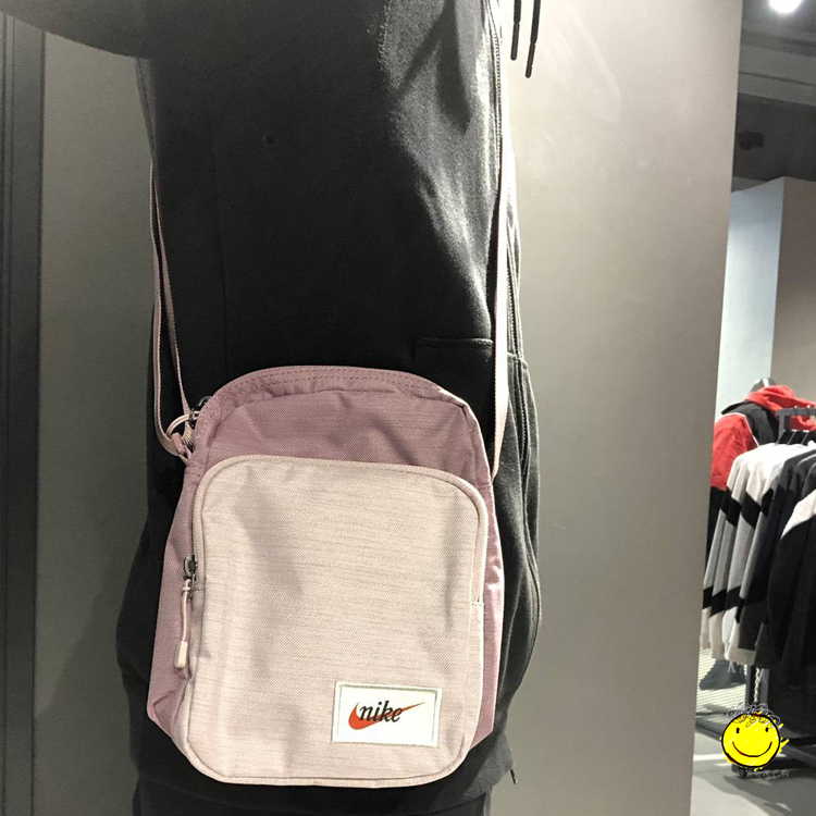 NIKE耐克 粉色女复古百搭运动休闲单肩包小拎包斜挎包 BA5809-515|msdalam kategori beg sukan/pakej luar/Fitting, beg bahu - dari Buy2taobao.com untuk memberikan perkhidmatan ejen Taobao profesional membeli