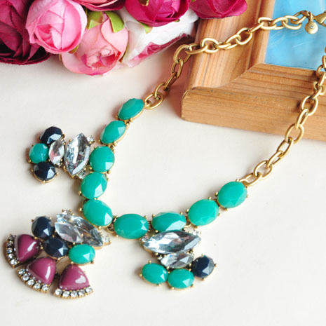 United States Department of J Be going to colour Exist Multicolor Gemstone Necklaces Asymmetry fashion element Three electionin the Accessories/Fashion Jewelry, Necklace category - from Buy2taobao.com to provide professional Taobao agent buy service