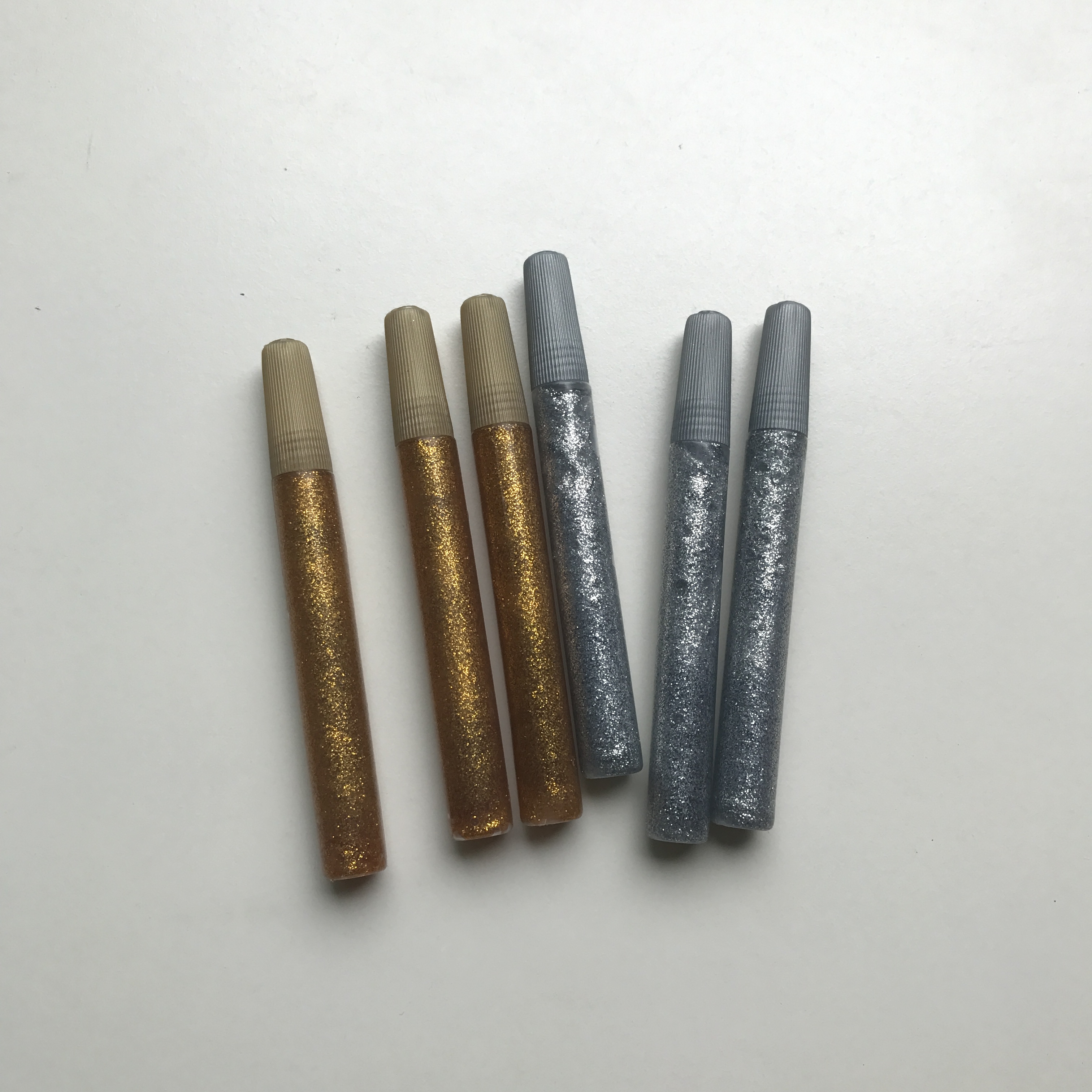 亏本清仓 闪光胶 金葱胶 银葱胶 DIY手工材料装饰 15克/支在类目 鲜花速递/花卉仿真/绿植园艺, DIY仿真花材料, 制作工具(新), 胶水中 - 来自Buy2taobao.com提供专业的淘宝代购服务