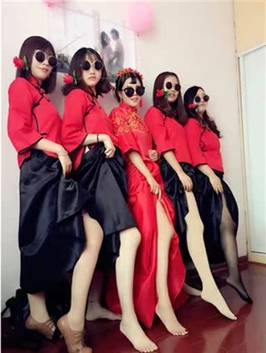 古装女新款喜娘中式改良伴娘团秀禾敬酒服丫鬟民族风主持人演出。在类目 女装/女士精品, 婚纱/旗袍/礼服, 礼服/晚装中 - 来自Buy2taobao.com提供专业的淘宝代购服务