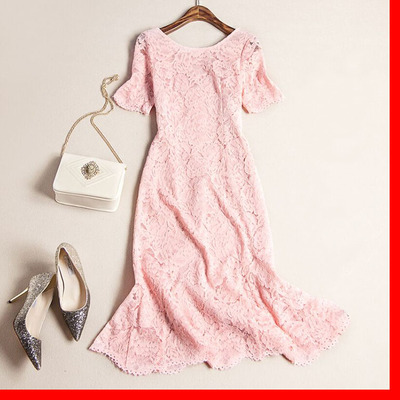 勾花镂空粉色蕾丝连衣裙修身显瘦中长款荷叶边