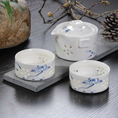 Honeycomb Hollow Exquisite ceramics Quik Grasping pot convenient Blue and white porcelain tea set to work in an office Studyin the Tableware , Tea set , Kung Fu Tea category - from Buy2taobao.com to provide professional Taobao agent buy service