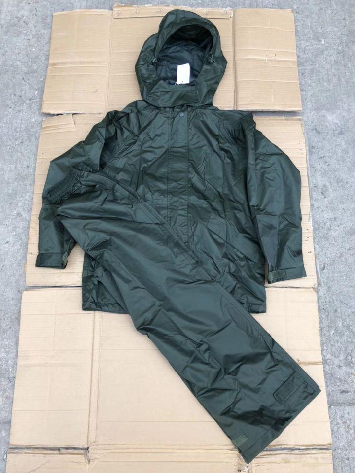 老货收藏品!复古董经典限量疯抢 峥嵘岁月 正品 橄榄色分体 户外|ruв категории спортивная сумка/открытый пакет/аксессуары, плащ/дождь брюки/пончо - от Buy2taobao.com для оказания профессиональной услуги покупки агента Taobao