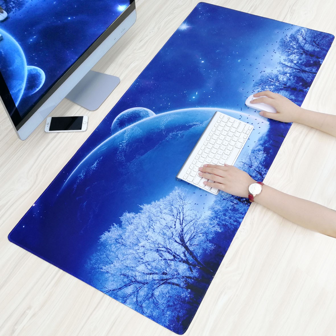 电脑办公写字桌垫带折边桌垫商务扣边办公用品超大鼠标垫定制在类目 电脑硬件/显示器/电脑周边, 电脑周边, 鼠标垫/贴/腕垫中 - 来自Buy2taobao.com提供专业的淘宝代购服务