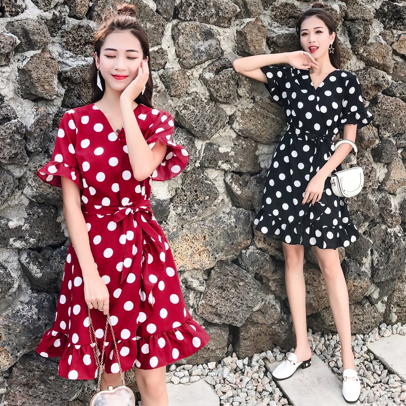 今年流行什么矮个子胖女人胸大女连衣裙显胸小适合大胸的裙子衣服在类目 女装/女士精品, 大码女装中 - 来自Buy2taobao.com提供专业的淘宝代购服务