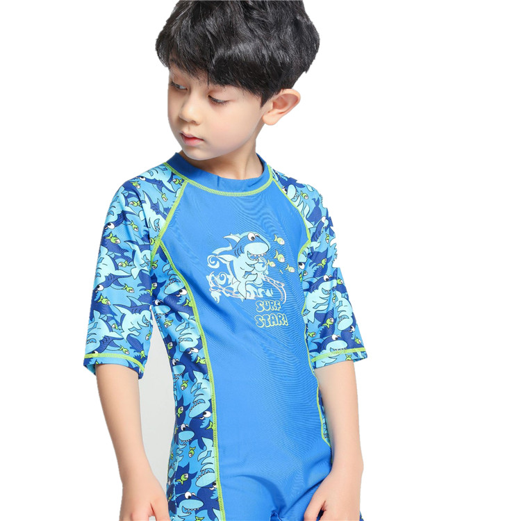 亞纓正品 兒童防曬連體遊泳衣 男童溫泉沙灘沖浪服中袖中褲UPF50+在類目 運動/瑜伽/健身/球迷用品, 游泳, 兒童泳衣/褲中 - 來自Buy2taobao.com提供專業的淘寶代購服務