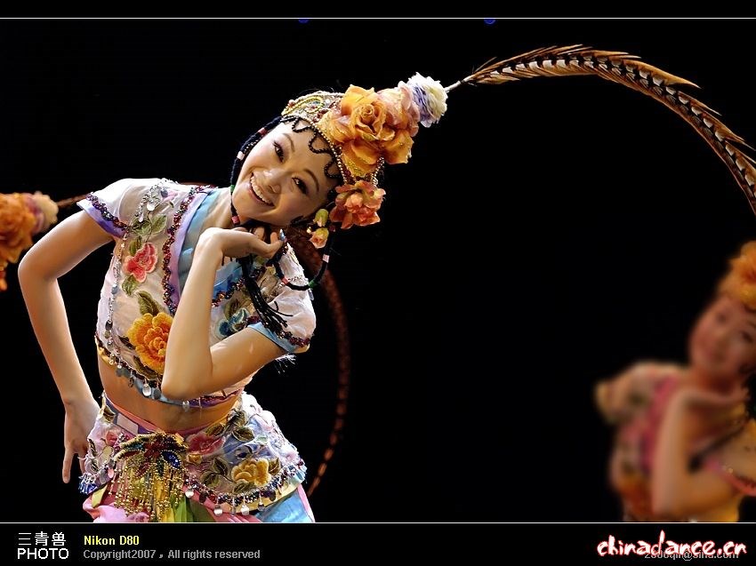台演出服/古典舞民族服装/俏花旦//舞台演出服特价在类目 女装/女士精品, 唐装/民族服装/舞台服装, 民族服装/舞台装中 - 来自Buy2taobao.com提供专业的淘宝代购服务