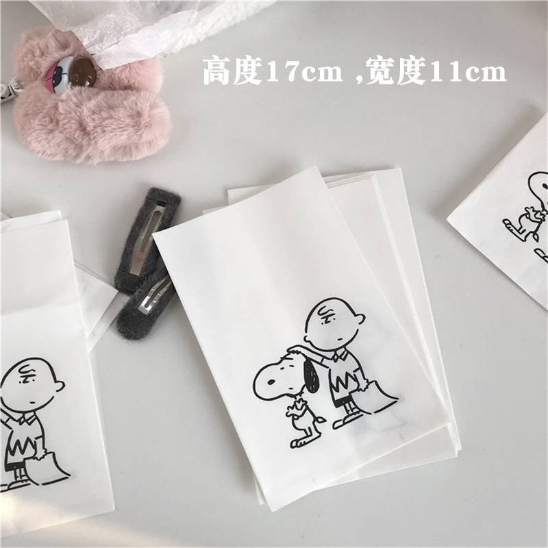 ins风史努比与主人查理布朗印花小号迷你纸袋子摆拍装饰纸袋|ruв категории плесень играть/Аниме/вокруг/cos/настольные игры, мультфильм/Аниме, Аниме карты/кулон/канцелярские принадлежности - от Buy2taobao.com для оказания профессиональной услуги покупки агента Taobao