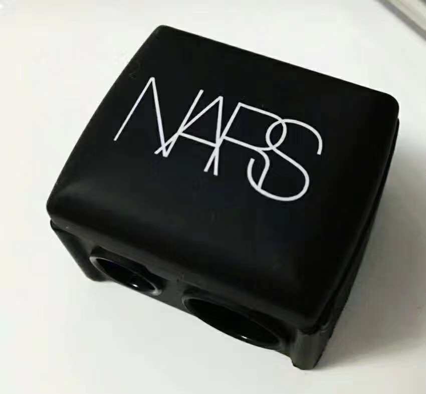 现货包邮韩国免税店正品NARS卷笔刀唇膏笔眼线笔两用专用削笔器刀在类目 彩妆/香水/美妆工具, 其他美容工具, 化妆/美容工具中 - 来自Buy2taobao.com提供专业的淘宝代购服务