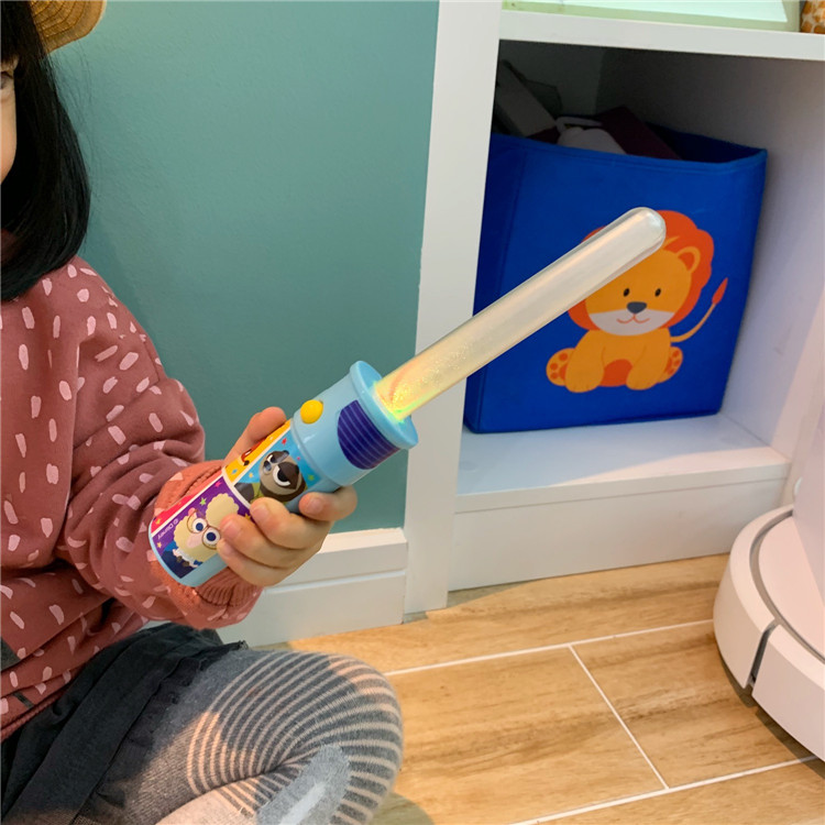 出口香港Disney海底总动员动物声光宝剑卡通发光武器棒小朋友玩具在类目 玩具/童车/益智/积木/模型, 电子/发光/充气/整蛊玩具, 发光玩具中 - 来自Buy2taobao.com提供专业的淘宝代购服务