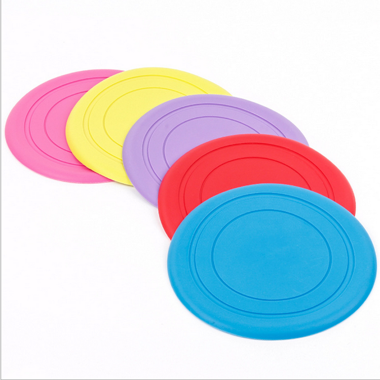 宠物玩具直径18CM 硅胶飞盘训犬抛掷玩具 宠物狗玩具在类目 宠物/宠物食品及用品, 猫/狗玩具, 飞盘中 - 来自Buy2taobao.com提供专业的淘宝代购服务