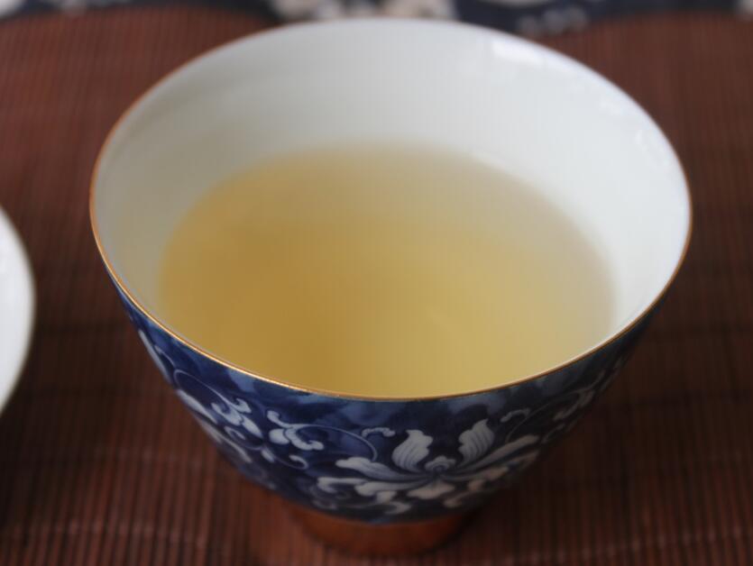 静闲堂2018早春西双版纳最高峰滑竹梁子纯料200克 云南普洱生茶在类目 餐饮具, 茶具, 茶道/零配中 - 来自Buy2taobao.com提供专业的淘宝代购服务