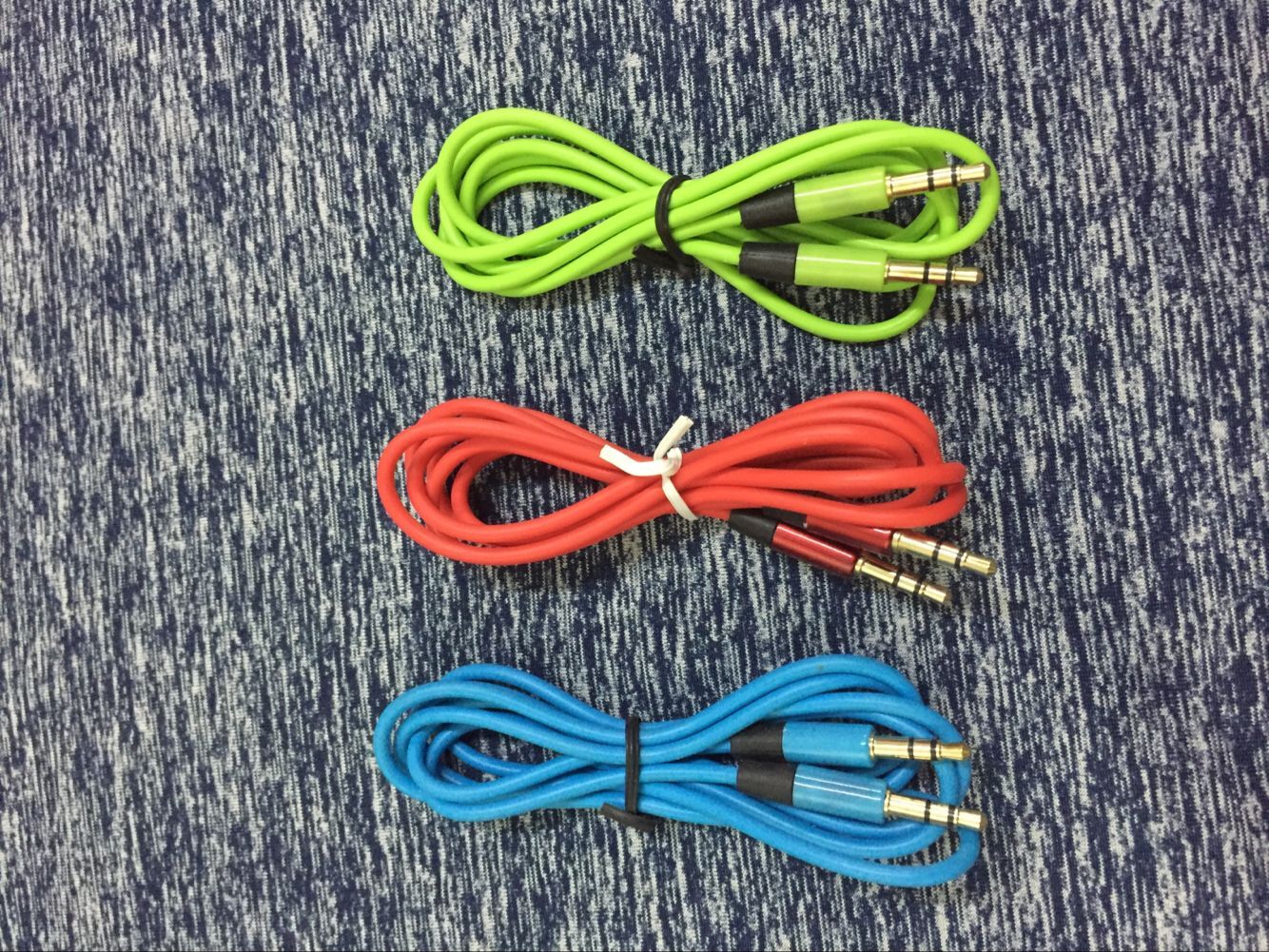 音頻線 耳機對錄線 3.5公對公車載AUX音頻線 通用 手機電腦延長線在類目 3C數碼配件, 家電影音周邊配件, 視頻線/音頻線/AV線中 - 來自Buy2taobao.com提供專業的淘寶代購服務