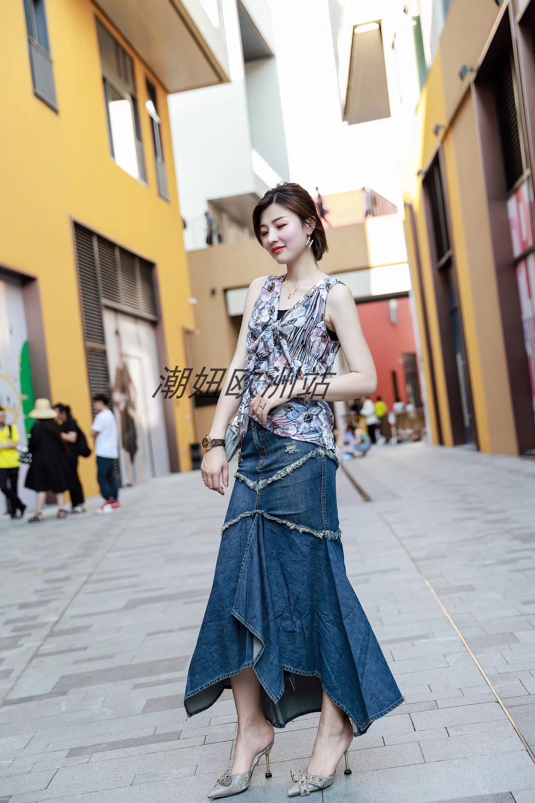 Europe station 2019 summer new pattern Italy quality goods fashion temperament Versatile Body Denim skirtin the Women's clothing/Boutique , Skirts category - from Buy2taobao.com to provide professional Taobao agent buy service