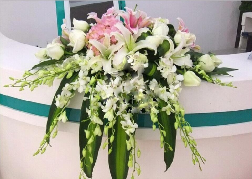 成都鲜花店 讲台花 商务花 鲜花同城速递