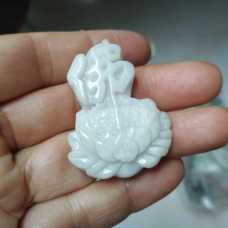正品缅甸翡翠A货老坑冰糯淡绿莲花佛挂件佛字吊坠特价甩卖一手走|msdalam kategori barang kemas/berlian/Emerald/emas, Jade (baru), Neckwear - dari Buy2taobao.com untuk memberikan perkhidmatan ejen Taobao profesional membeli