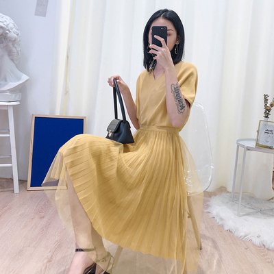 包邮 2019秋季时尚V领短袖网纱拼接针织连衣裙中长款针织裙104788