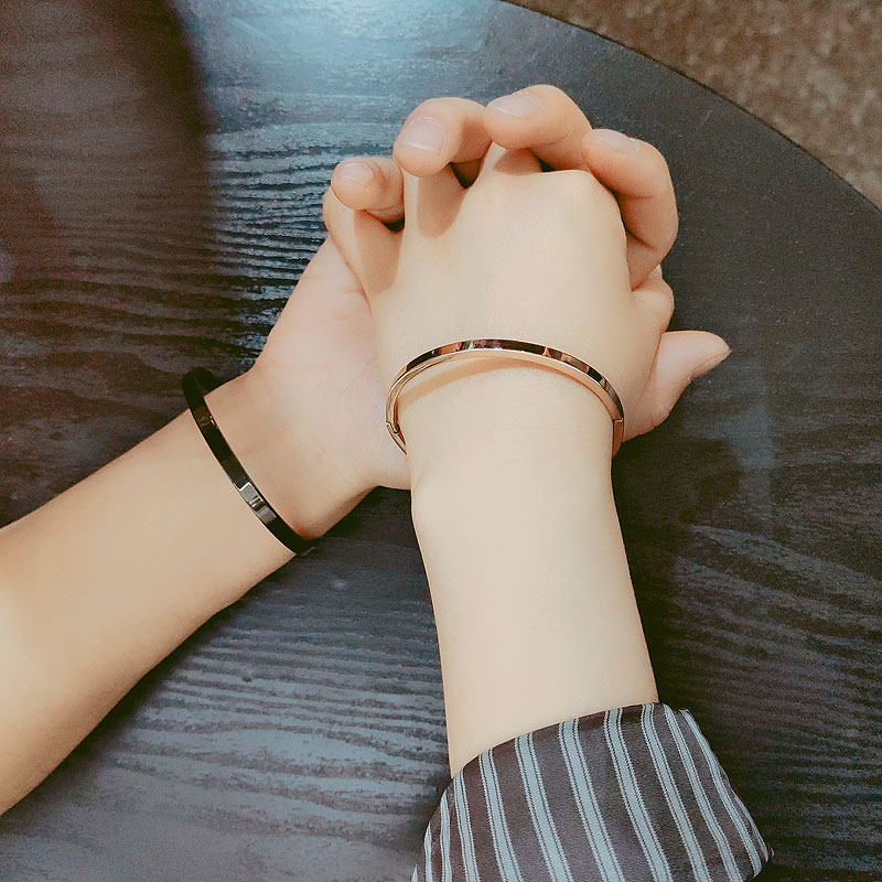 手镯女冷淡风网红钛钢不掉色小众设计镯子学生简约饰品|msdalam kategori Aksesori/Barang Kemas Fesyen, gelang - dari Buy2taobao.com untuk memberikan perkhidmatan ejen Taobao profesional membeli