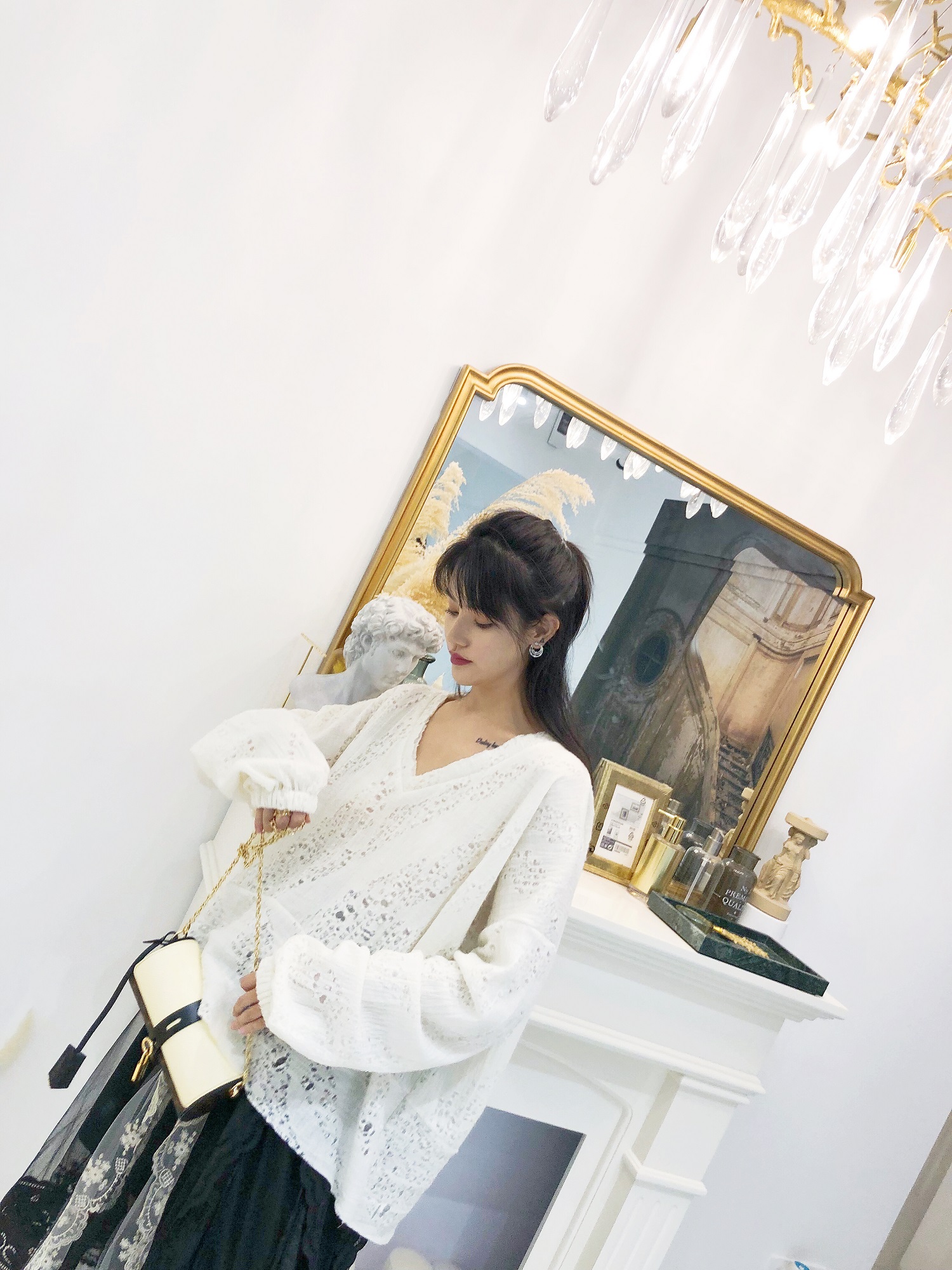 lilymanny 2018秋季新品 白色羊毛套头衫宽松V领白搭保暖堆堆袖在类目 女装/女士精品, 毛衣中 - 来自Buy2taobao.com提供专业的淘宝代购服务
