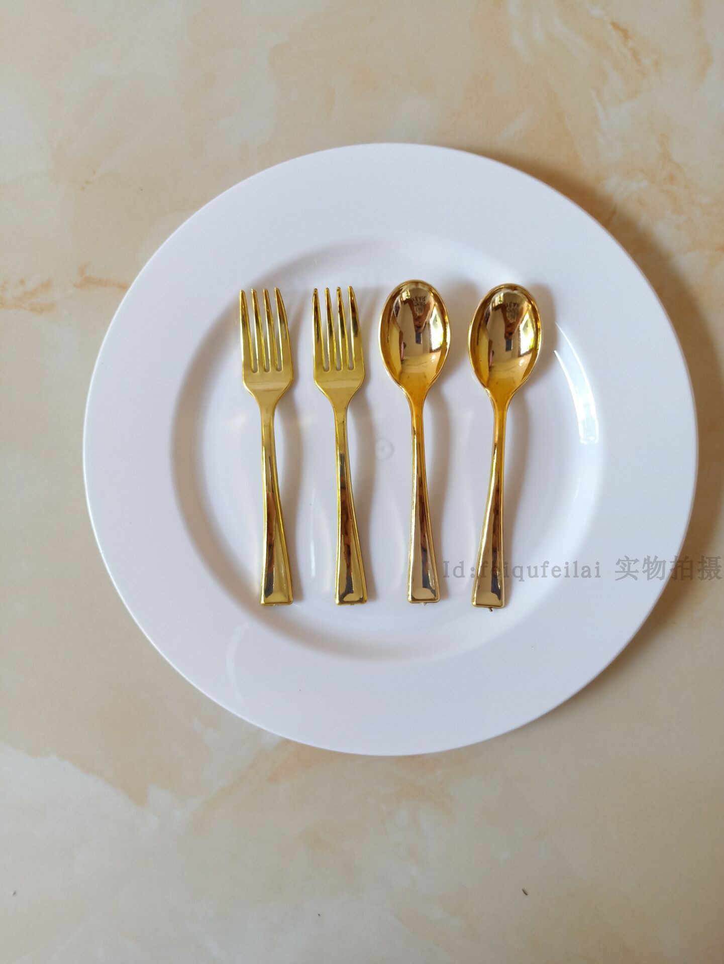 9.8cm Mini golden disposable Fork spoon Plastic tableware Gold-plated Pudding Dessert Cake Fork spoon suit partyin the Tableware , Tableware , Fruit fork/Fruit sign category - from Buy2taobao.com to provide professional Taobao agent buy service