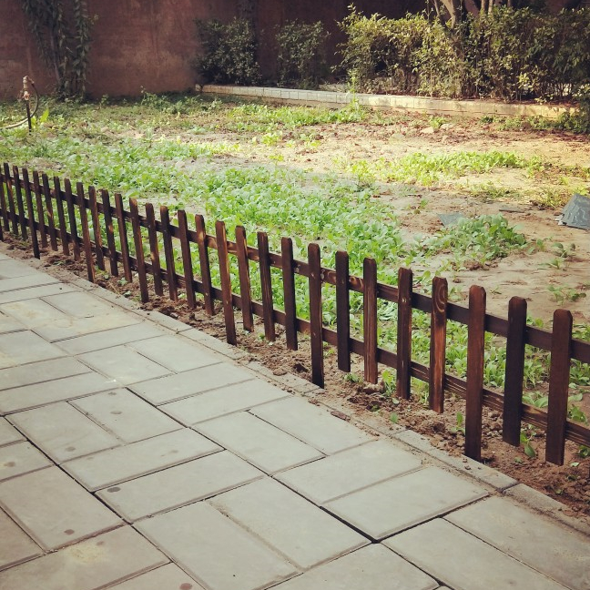 outdoors Anticorrosive wood fence Carbonize solid wood Bamboo fence enclosure courtyard Lawn Vegetable garden decorate woodiness guardrailin the Flower delivery/Flowers simulation/Plants gardening , Gardening supplies , Large fence/Fences category - from Buy2taobao.com to provide professional Taobao agent buy service