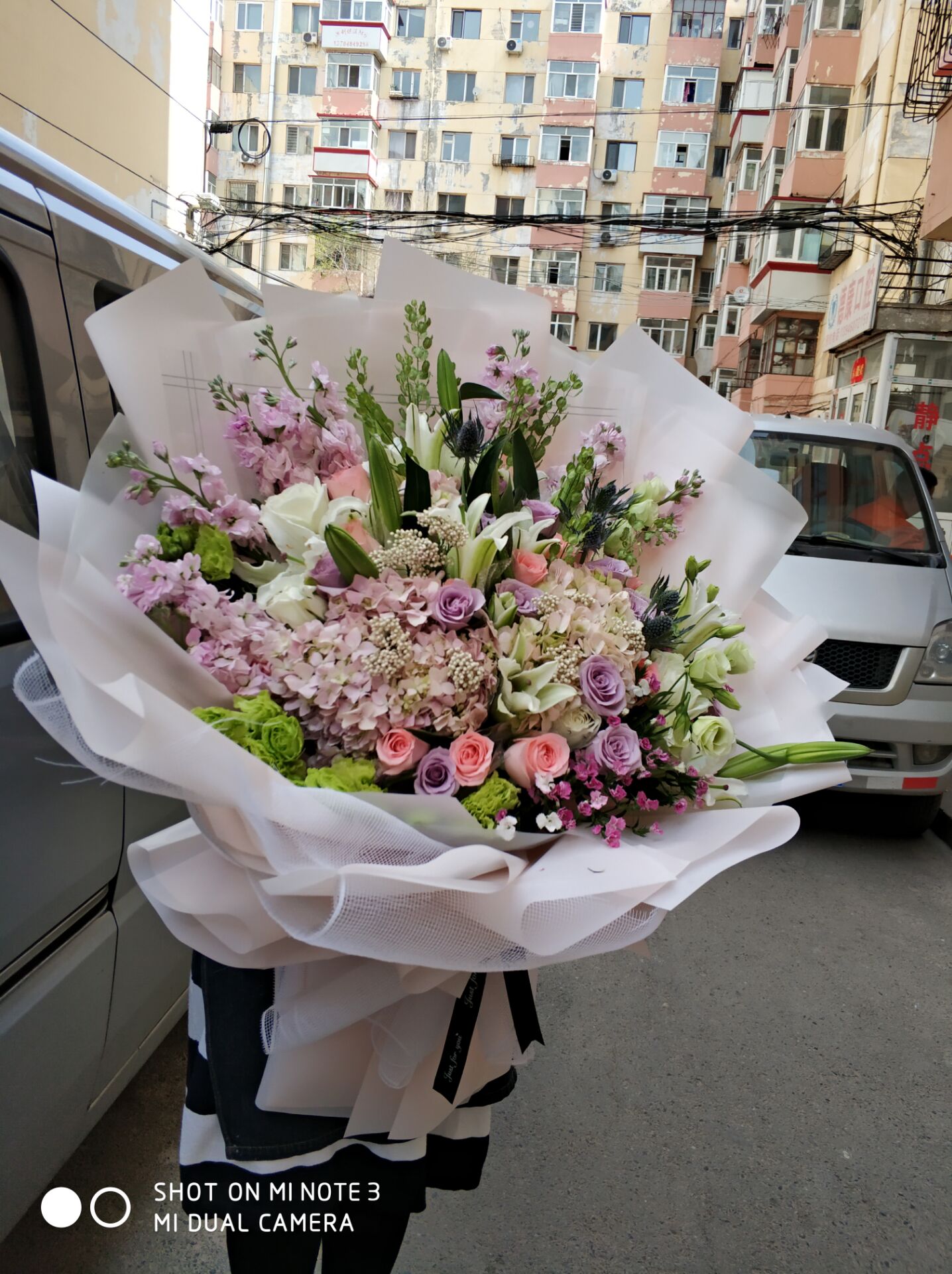 Harbin Same city flower express Bear hug Super large Bouquet of flowers giant Bouquet of flowersin the Flower delivery/Flowers simulation/Plants gardening , Flower delivery(City) category - from Buy2taobao.com to provide professional Taobao agent buy service