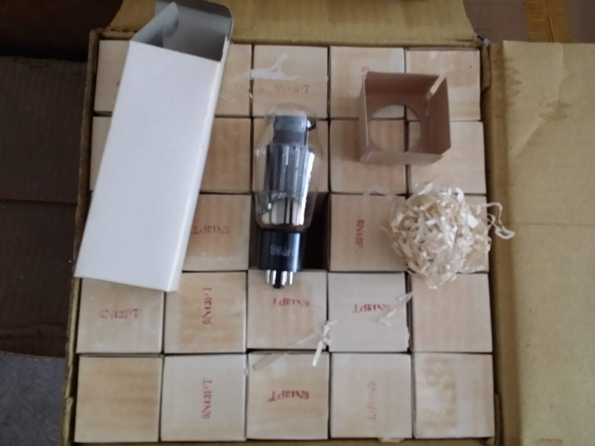 全新原盒曙光6n13p电子管T级代6H13C 6080 6n5p 6336A电子管在类目 影音电器, 影音家电配件, hifi音响配件, 电子管中 - 来自Buy2taobao.com提供专业的淘宝代购服务