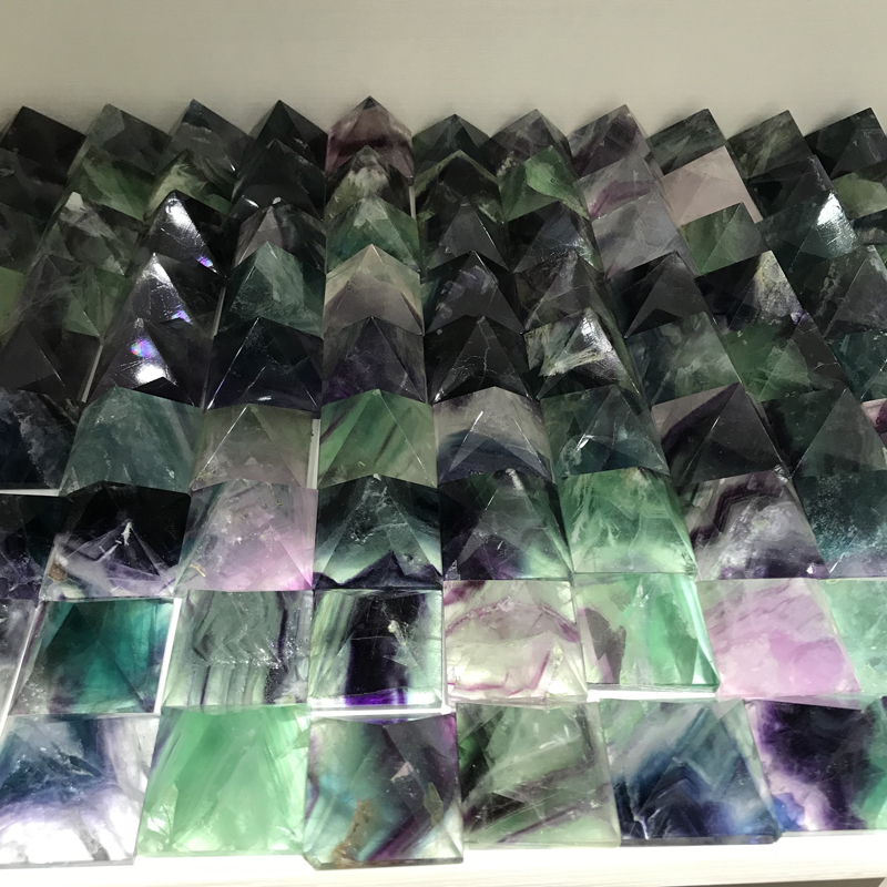 天然水晶萤石金字塔能量原石萤石金字塔摆件供佛冥想灵修装饰包邮在类目 饰品/流行首饰/时尚饰品新, 摆件中 - 来自Buy2taobao.com提供专业的淘宝代购服务