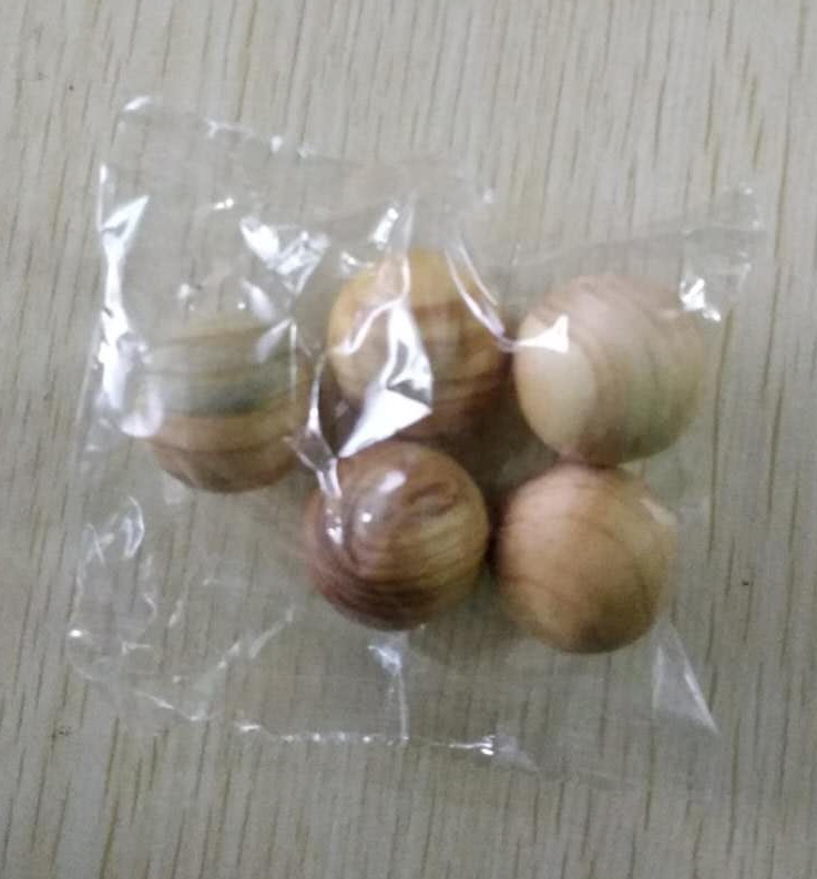 香熏木球 樟木球 香木球 替代樟脑丸樟脑球防霉防蛀 5个装|ruв категории туалетные чище/санитарно - гигиенических салфеток/бумага/Ароматерапия, дегельминтизация товаров, таблетки от плесени - от Buy2taobao.com для оказания профессиональной услуги покупки агента Taobao