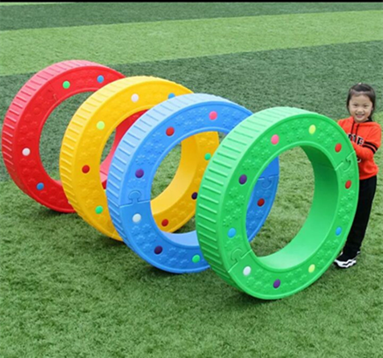 热卖幼儿园早教儿童平衡木弯形独木桥感统训练器游戏大滚圈半月摇在类目 玩具/童车/益智/积木/模型, 游乐/教学设备/大型设施, 感统训练器材/教学设备中 - 来自Buy2taobao.com提供专业的淘宝代购服务