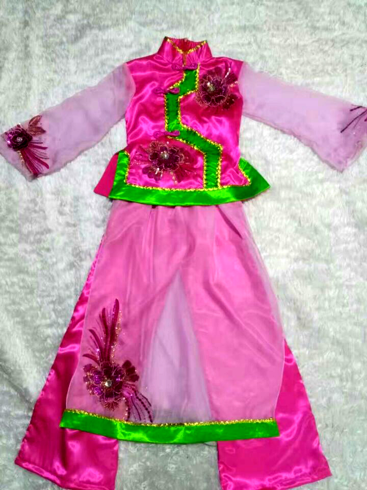 小薇小薇舞蹈服在類目 運動/瑜伽/健身/球迷用品, 舞蹈/健美操/體操, 中國古典舞, 古典舞服中 - 來自Buy2taobao.com提供專業的淘寶代購服務