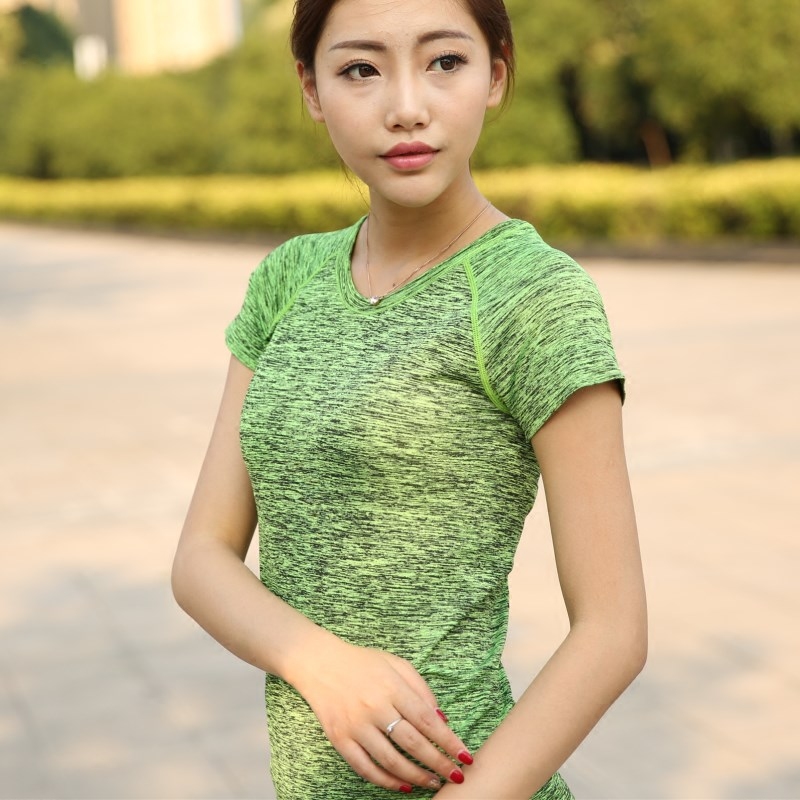 清倉在類目 運動服/休閒服裝, 運動T恤中 - 來自Buy2taobao.com提供專業的淘寶代購服務