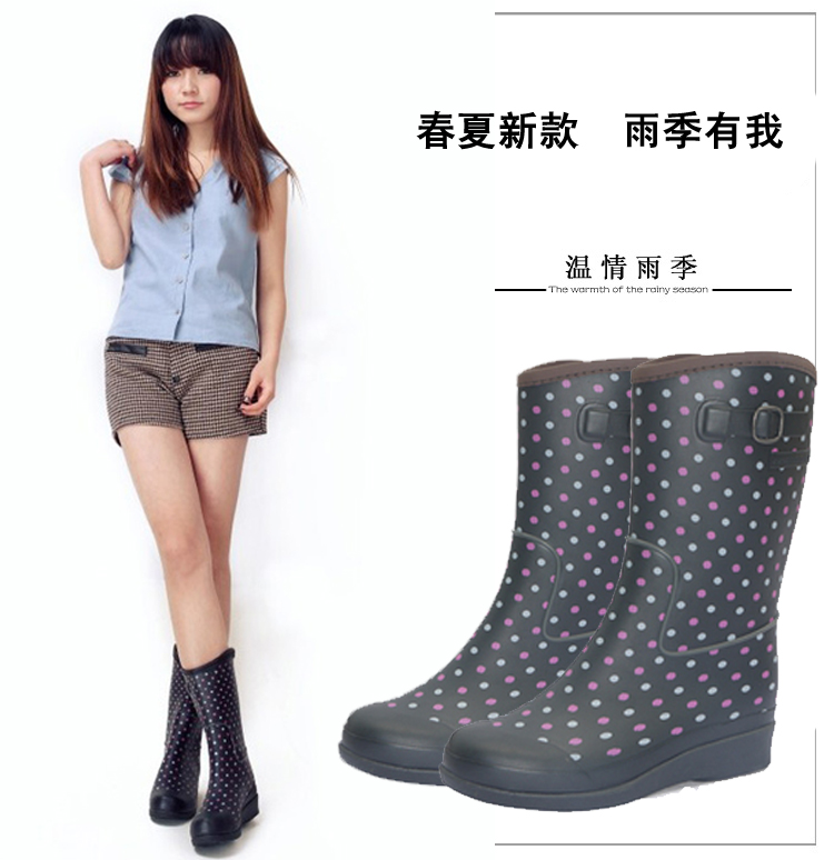 2018时尚雨鞋女款中筒 防滑耐磨柔软雨鞋 雨靴 水鞋 套鞋 橡胶鞋|msdalam kategori Kasut wanita, but hujan - dari Buy2taobao.com untuk memberikan perkhidmatan ejen Taobao profesional membeli