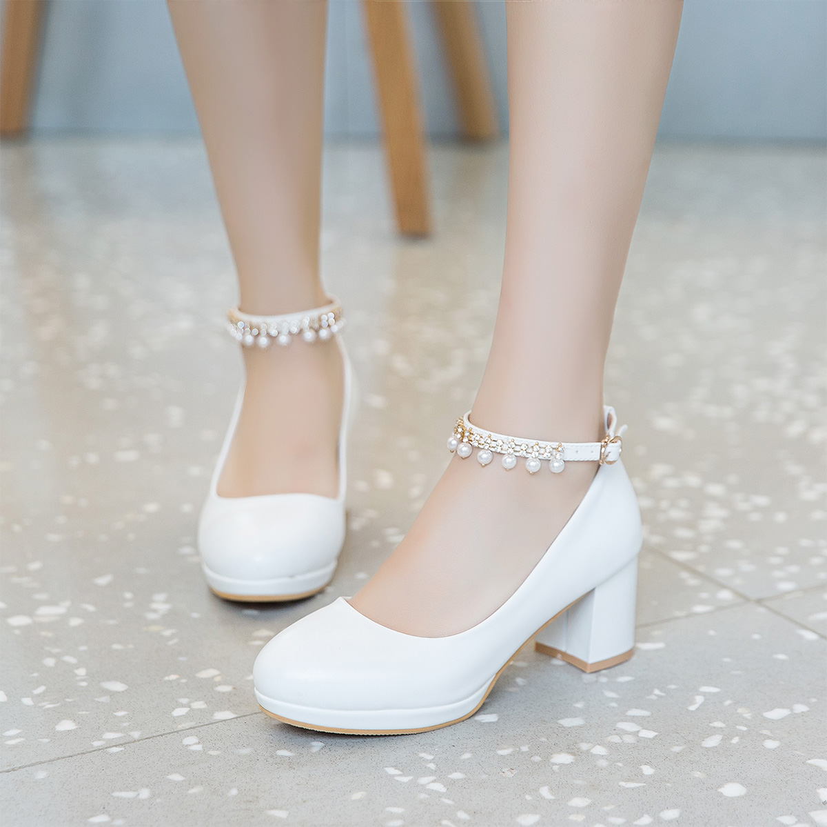girl High-heeled Rhinestone Sandals Junior school student dance Single shoes perform Student shoes CUHK Little Girl leather shoesin the Shoes/Baby Shoes/Parent-child shoes , Leather shoes category - from Buy2taobao.com to provide professional Taobao agent buy service
