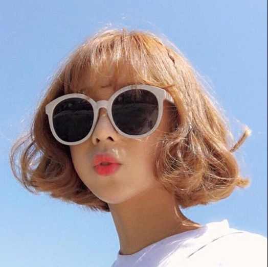 明星款网红大金显瘦大框圆形女士超黑太阳镜韩国复古圆脸白色墨镜在类目 ZIPPO/瑞士军刀/眼镜, 太阳眼镜中 - 来自Buy2taobao.com提供专业的淘宝代购服务