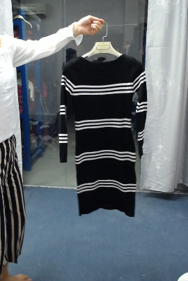 lady stripe sweater have more cash than can be accounted for A6-4in the Women's clothing/Boutique , Sweaters category - from Buy2taobao.com to provide professional Taobao agent buy service