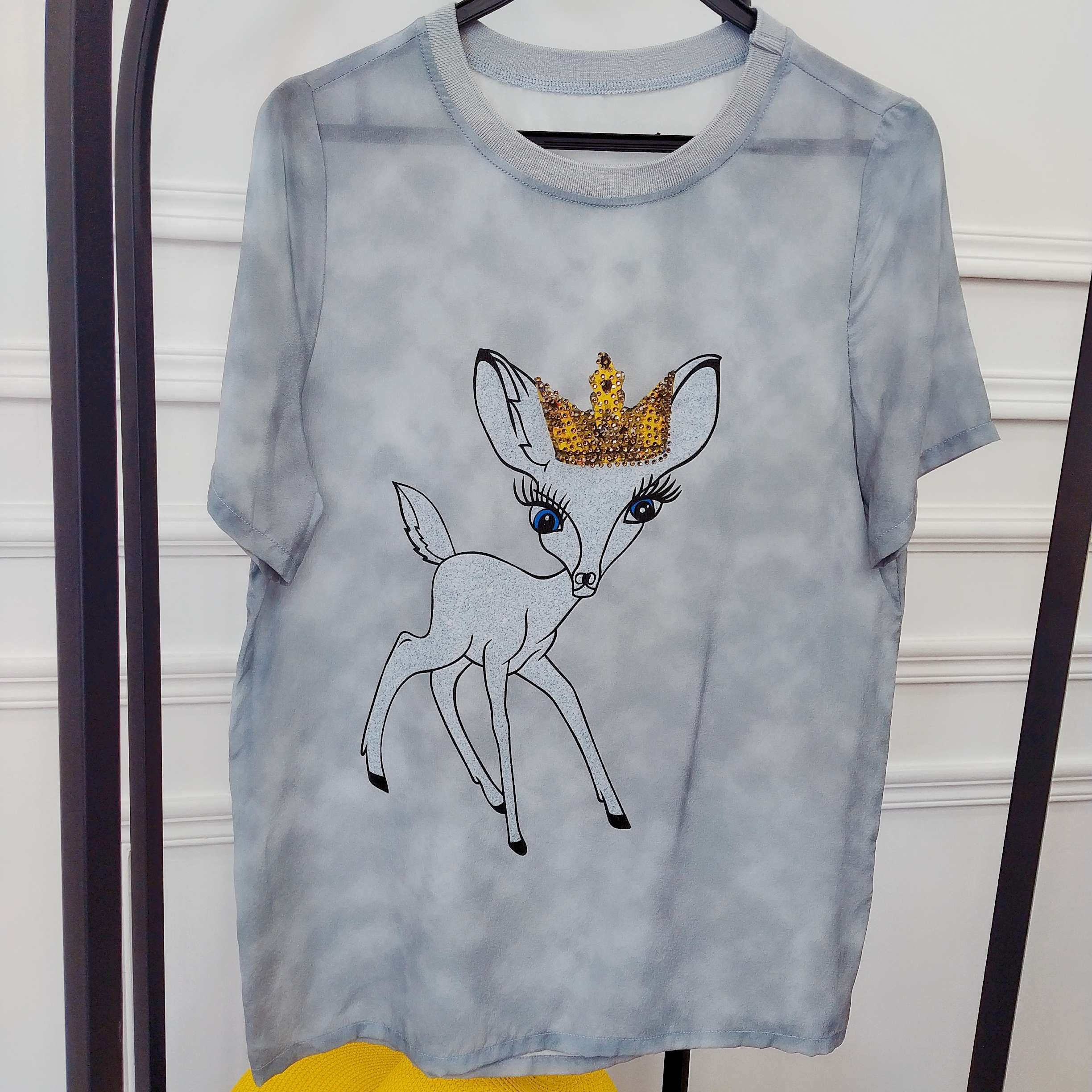 Sequins Short sleeved T-shirt C190506014in the Women's clothing/Boutique , T-shirt category - from Buy2taobao.com to provide professional Taobao agent buy service